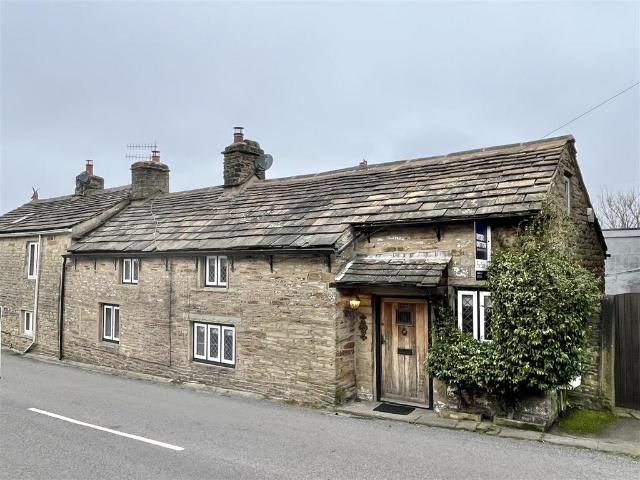 House for sale in Little Padfield, Charlesworth