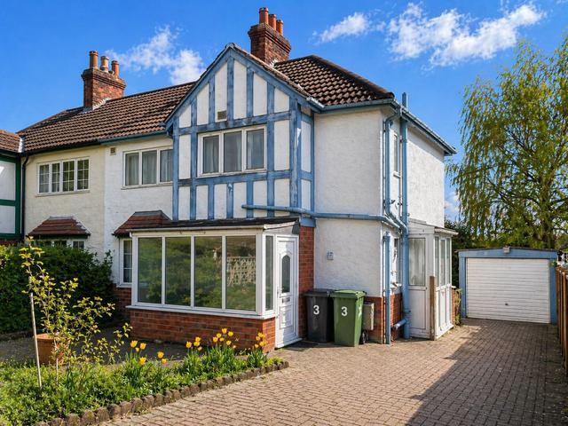 House for sale in Chapel Allerton, West Yorkshire