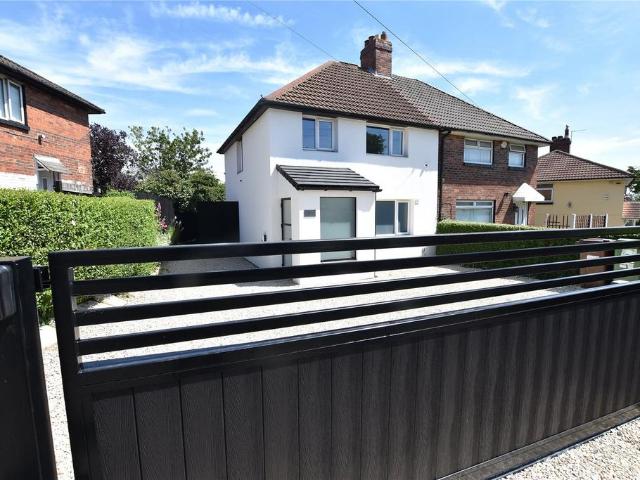 House for sale in Osmondthorpe, West Yorkshire