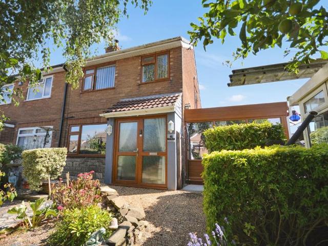 House for sale in Kedleston, East Midlands