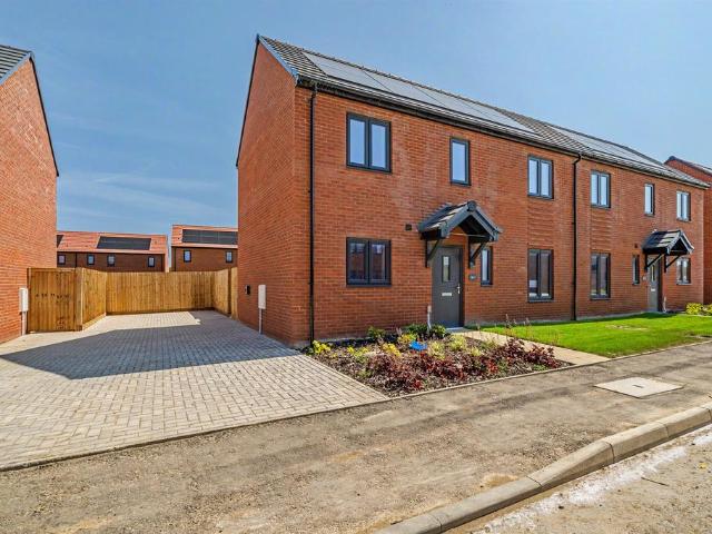 House for sale in Bradwell, Great Yarmouth