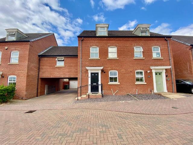 House for sale in Hampton Hargate, Peterborough