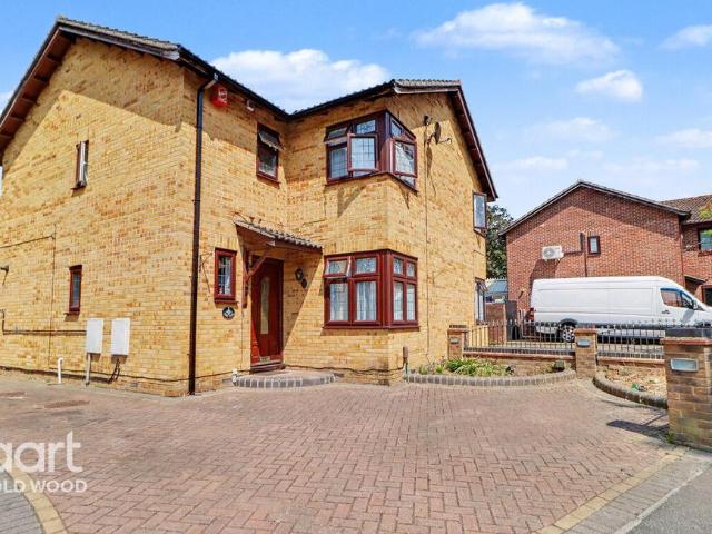 House for sale in Harold Wood, Greater London
