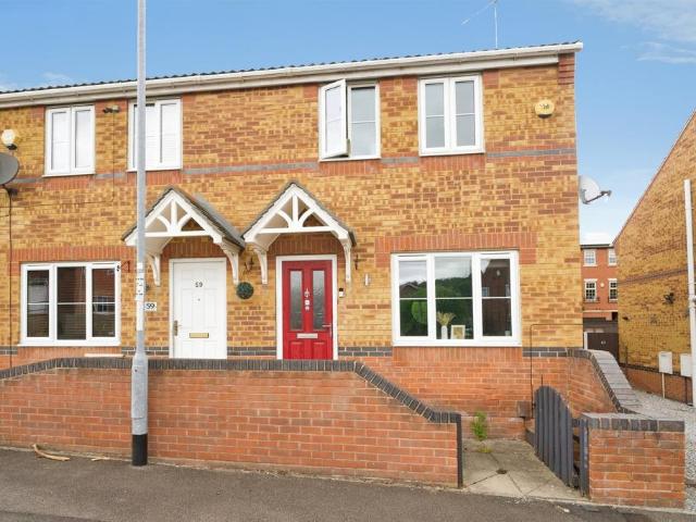House for sale in Cudworth, South Yorkshire