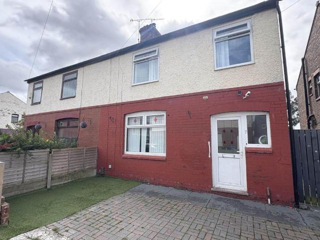House for sale in Pendock, Greater Manchester