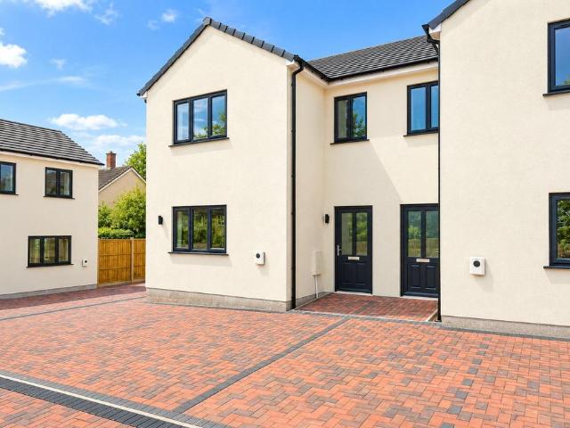 House for sale in Barrs Court, Cadbury Heath