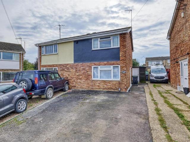House for sale in Rushden
