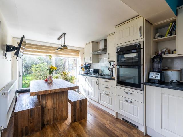 House for sale in Bladon Estate, Boston