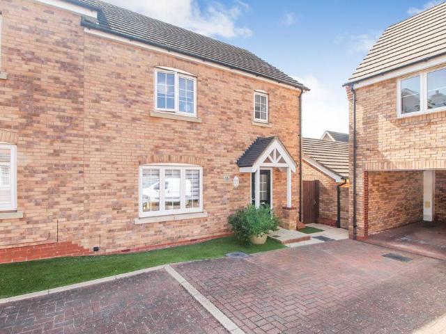 House for sale in Harrowden, Bedford