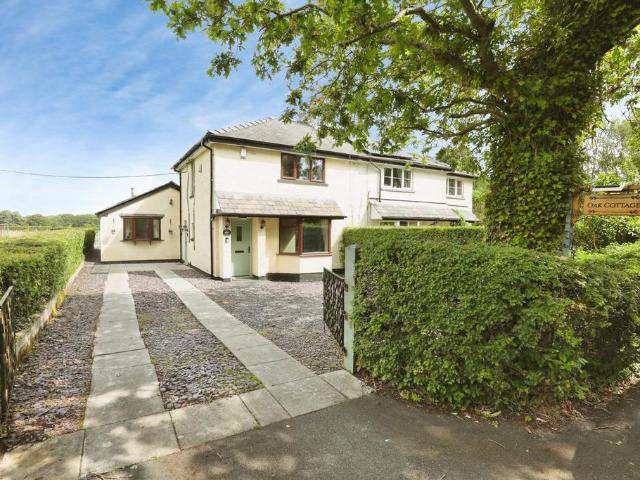House for sale in Roby Mill, Lancashire
