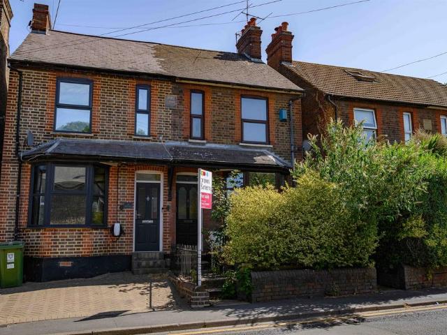 House for sale in Pouchen End, Hertfordshire