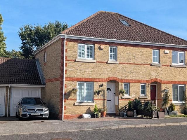 House for sale in Catisfield, Fareham