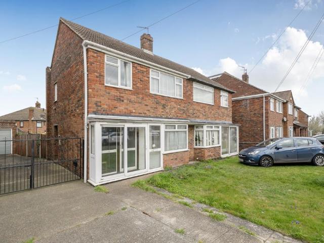 House for sale in Worcester Park Estate, Monks Orchard