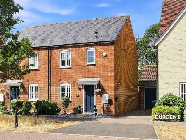 House for sale in Ongar, Epping