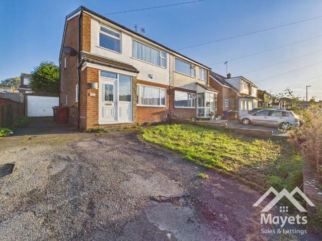 House for sale in Four Lane Ends, Blackburn