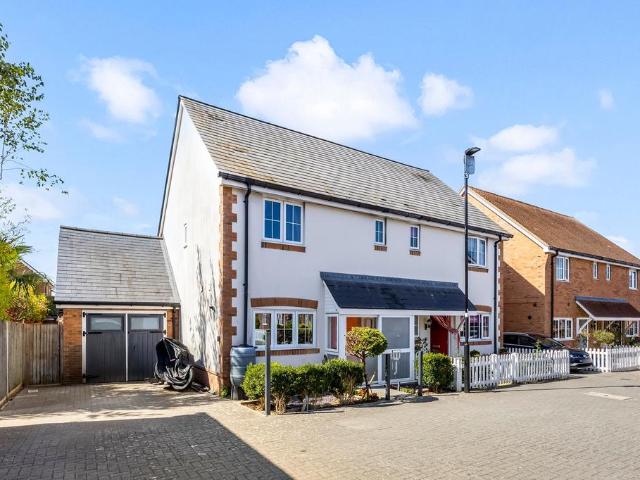 House for sale in Horsham, West Sussex