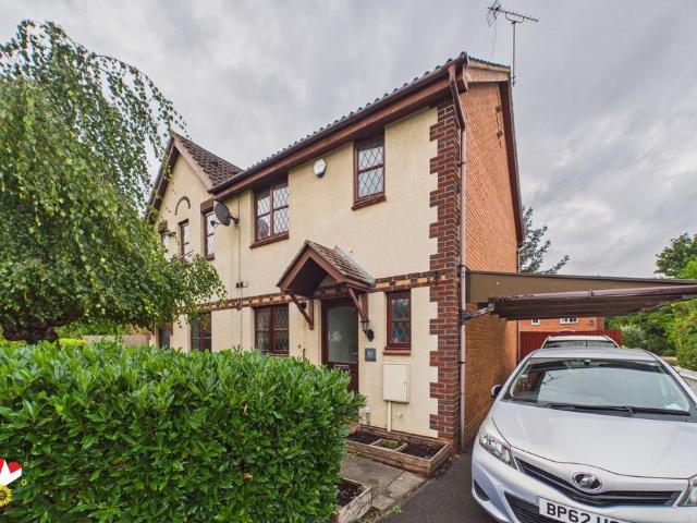 House for sale in Cranham Gate, Pamington