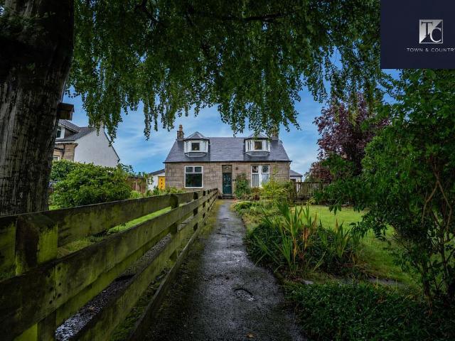 House for sale in Muirhead, Scotland