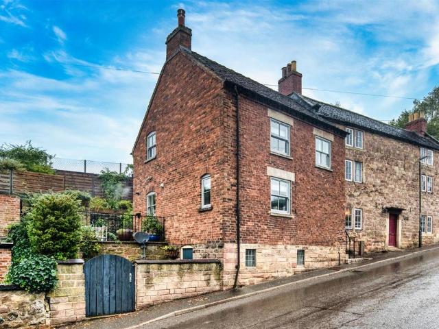 House for sale in Breamfield, Derbyshire Dales