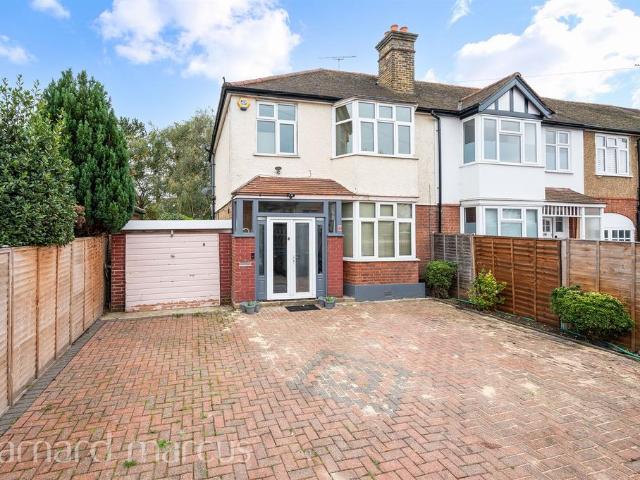 House for sale in New Malden, Greater London
