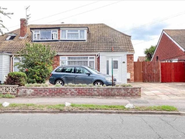 House for sale in Dale Hill, Essex