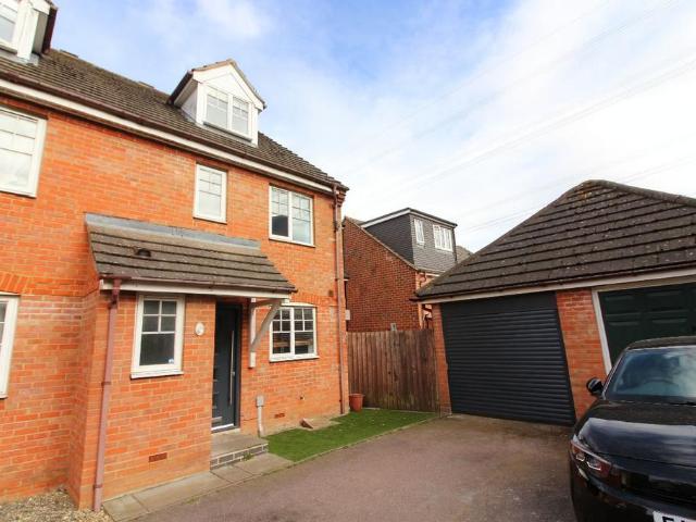 House for sale in St Nicholas, Shephall