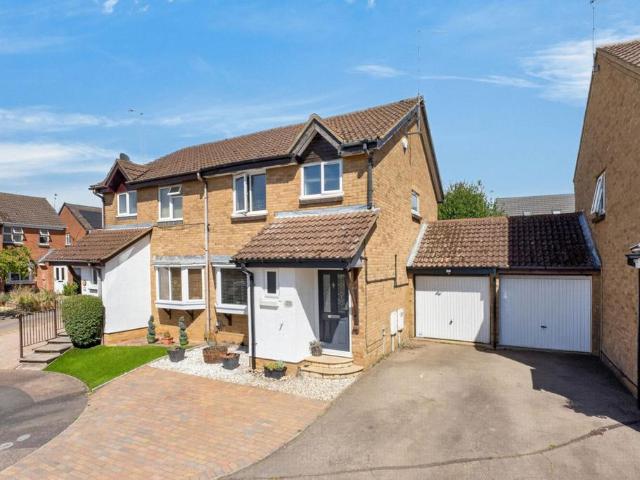 House for sale in Burton Latimer