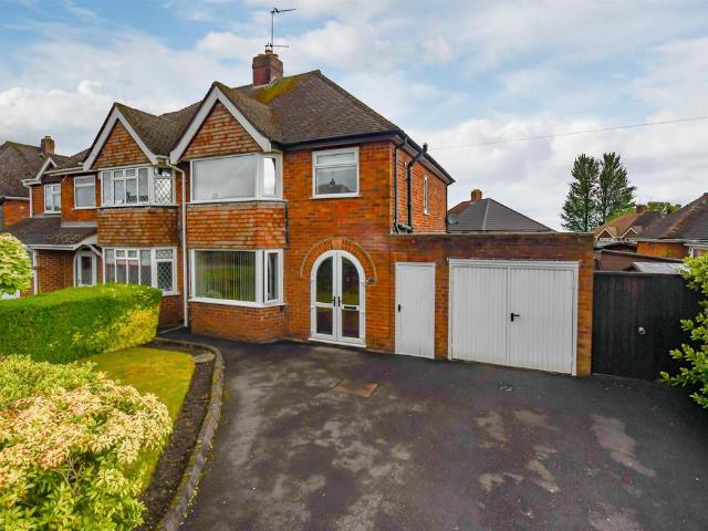 House for sale in Goldthorn Park, West Midlands