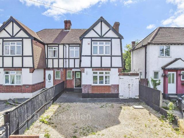 House for sale in Woodford, Greater London
