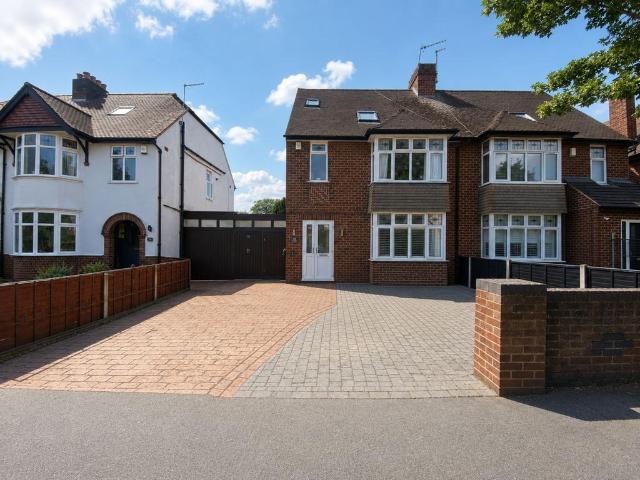 House for sale in Wotton Pitch, Gloucester