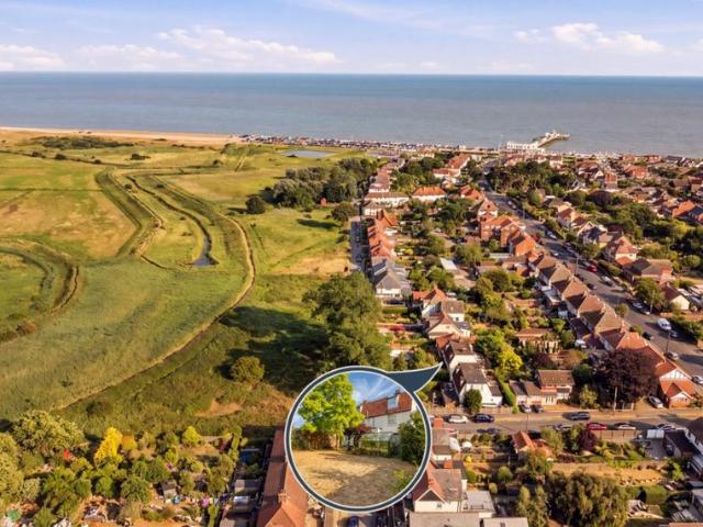 House for sale in Eastbridge, Suffolk