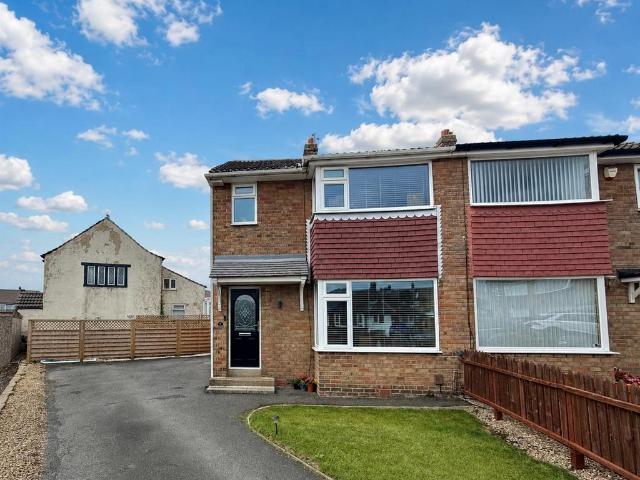House for sale in Roberttown, West Yorkshire