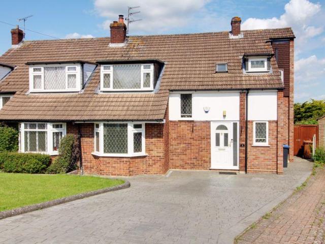 House for sale in Cuffley, Welwyn Hatfield