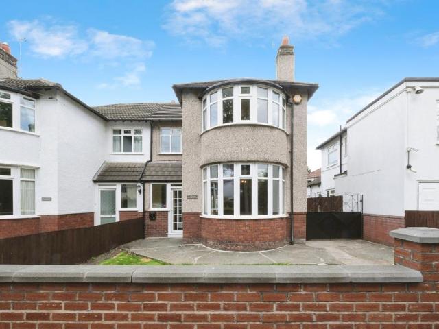 House for sale in Calderstones