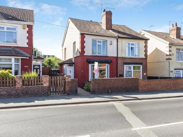 House for sale in South Kirkby and Moorthorpe, South Kirkby