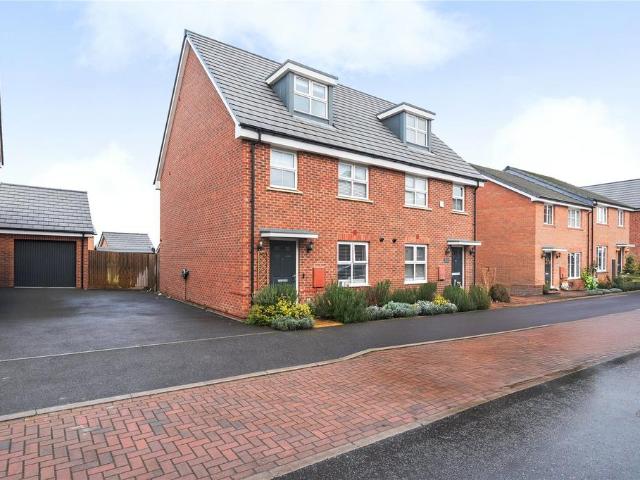 House for sale in Clipstone, Eggington