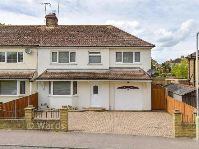 House for sale in Mill Hill, Ash
