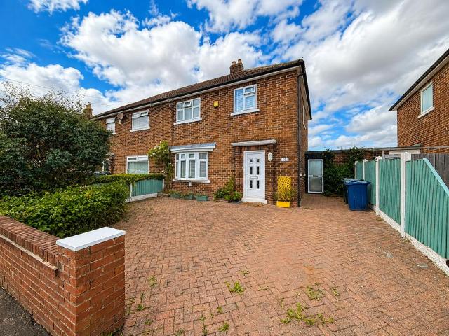 House for sale in Roby Mill, Lancashire
