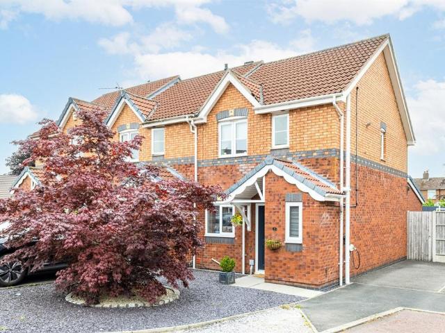 House for sale in Cuddington, Cheshire
