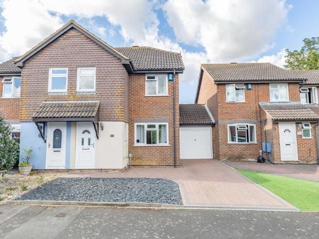 House for sale in Oad Street, Kent