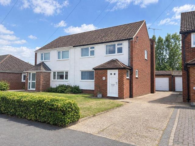 House for sale in Thorpe Lea, Runnymede