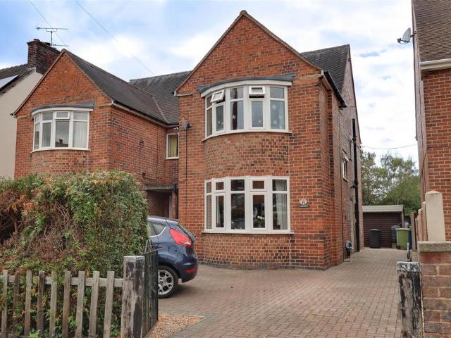 House for sale in Staveley CP, Loundsley Green