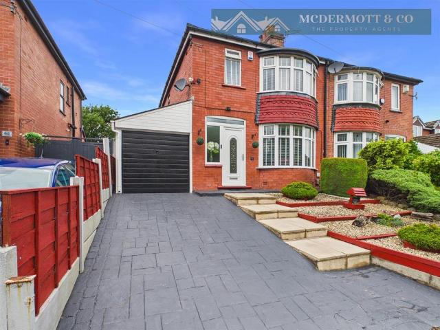 House for sale in Pendock, Greater Manchester