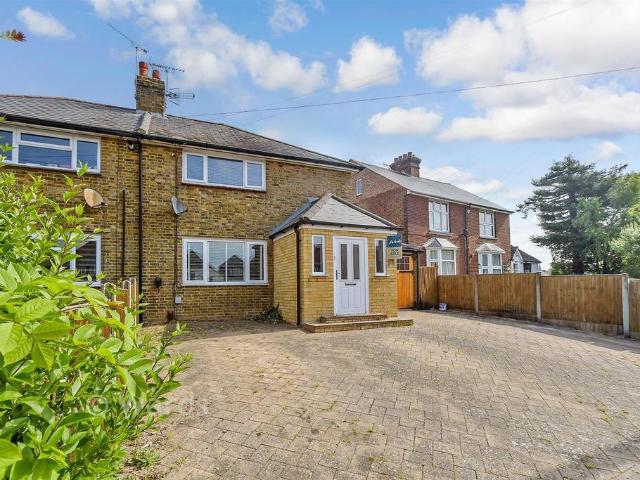 House for sale in Willesborough, Bridgefield