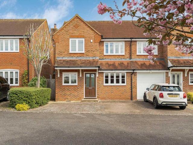 House for sale in Long Crendon