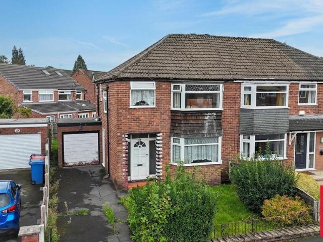 House for sale in Irlam, Salford