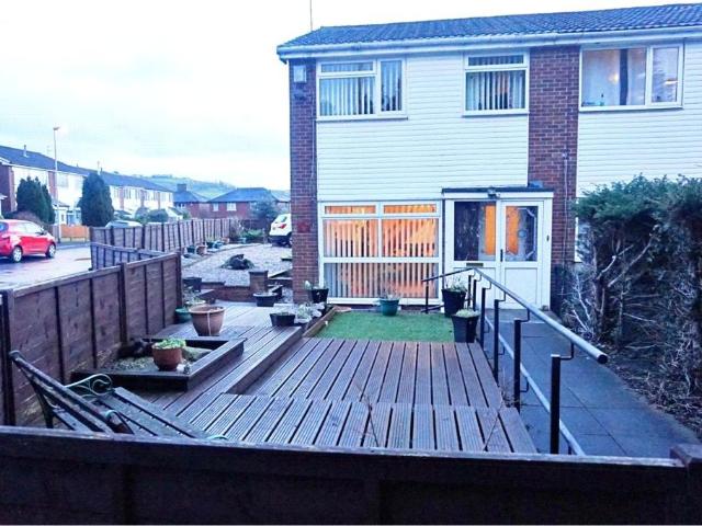House for sale in Haugh, Burnedge