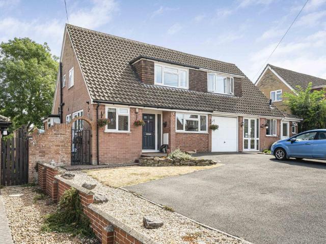 House for sale in Charlton, Dromore