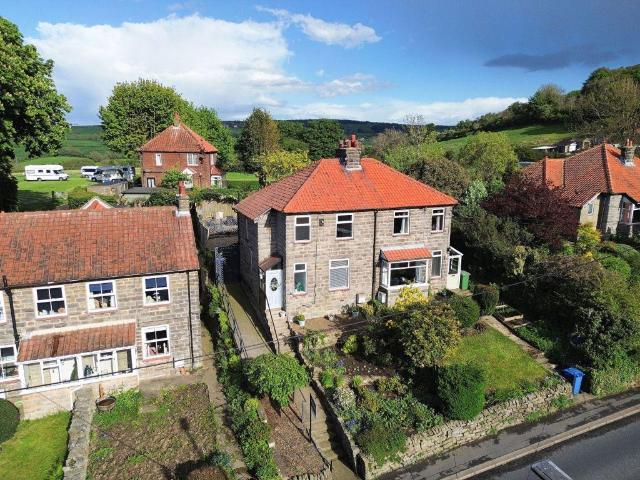 House for sale in Eskdaleside cum Ugglebarnby, North Yorkshire