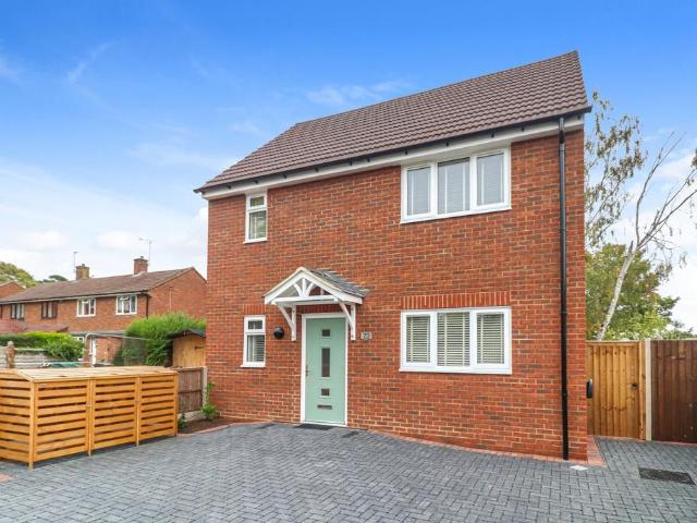 House for sale in Batchworth, Hertfordshire